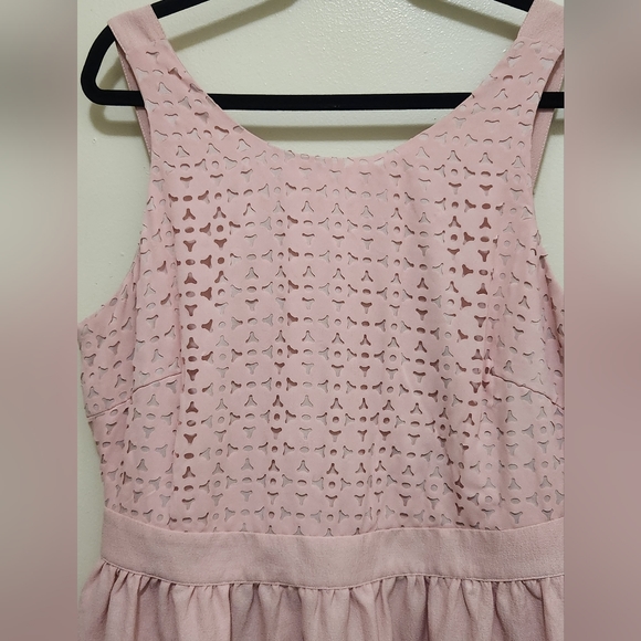 Forever 21 Plus mini dress in pink with cinched waist - Picture 6 of 11